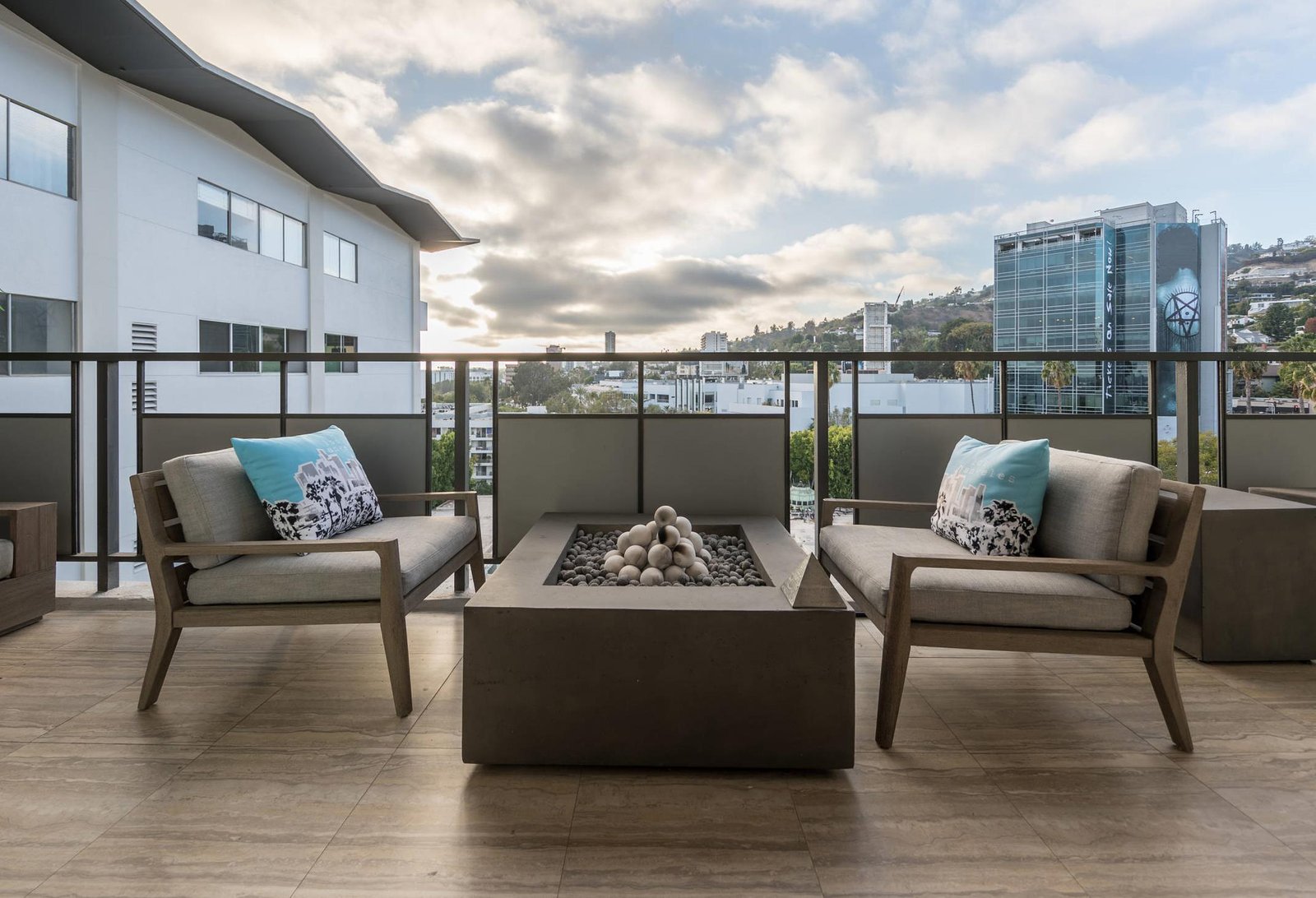 DLF Arbour